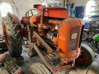 Traktor nuffilt10/60