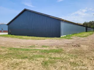3.128 m2 lager eller produktionslokaler i Randers
