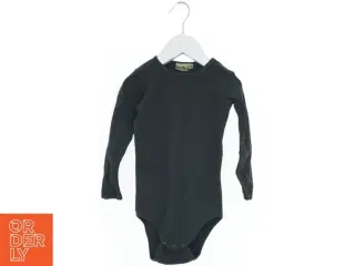 Mørkegrå langærmet body fra Be Kids (str. 104)