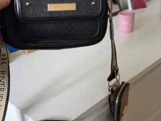 River Island taske
