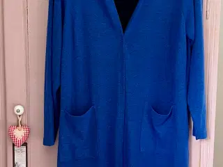 Lækker cardigan med hætte fra Studio Clothing