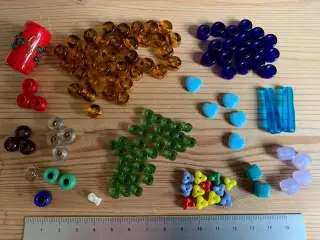 Perler, ca. 80 gram - retro - samlet pris 25 kr.