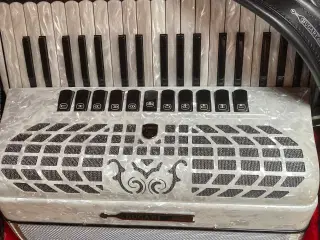 Fin Italiensk Harmonika Bugari