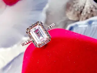 Smuk 14 karat guldring