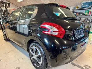 Peugeot 208 kun 157.000 km