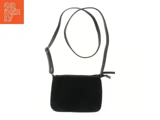 Sort skuldertaske fra Coop (str. 22x16 cm)