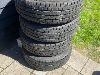 Fælge med dæk 