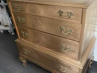 Guld kommode