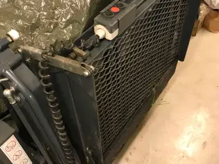 Lift til handicapbil - evt. til varevogn/godstrans