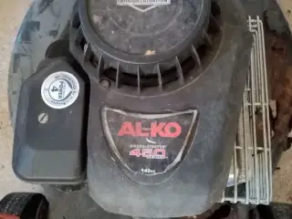 Motor fra plæneklipper
