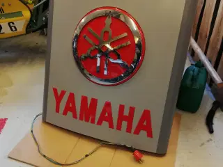 Yamaha skilt