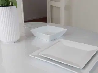 Hvidt spisestel 8 personer