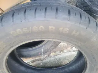 205 / 60 R 16