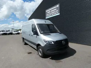 Mercedes-Benz Sprinter 319 2,0 CDI A2 H2 RWD 9G-Tronic 190HK Van Aut.