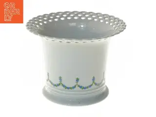 Hvid urtepotte med blå blomstermønster (str. Ø 17x12,5 cm)