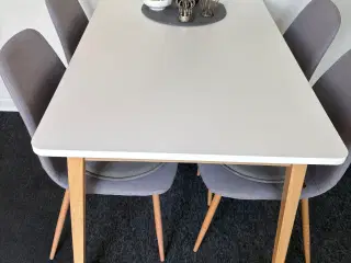 Spisebord