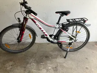 Cykel projekt 26 tomme skal lappes og ny kabler på
