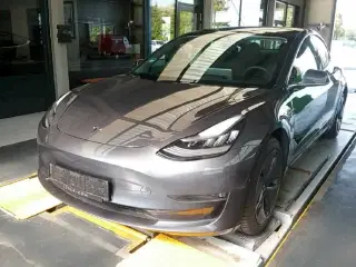 Tesla Model 3  Long Range AWD