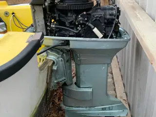 Båd norsk byget  uden trailer  motor starte fint. 