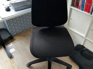 Kontorstol inkl underlag 