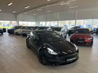 Tesla Model 3  Performance AWD