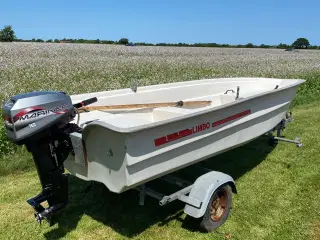 Limbo 14 fod med 15 hk Mariner og trailer