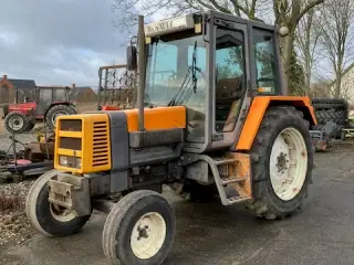 Renault 95-12 traktor