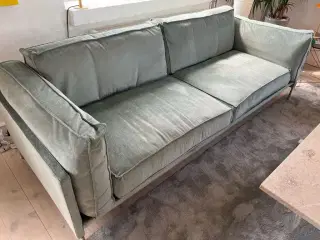 Eilersen Slim Line Sofa