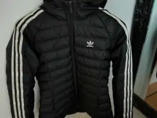 Adidas vinterjakke str 36