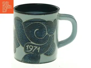 Retro keramik krus fra 1971 (str. 7 x 6 cm)