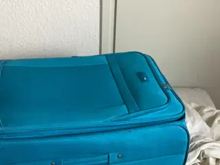 Rejsekuffert med hjul fint plads til 20kg bagage