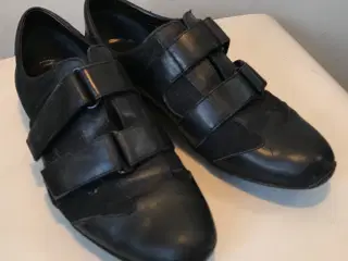 Gucci, sneakers, str 36,5