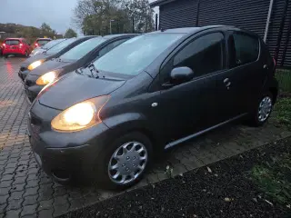 Perfekt Aygo. Nysynet. nummerplade