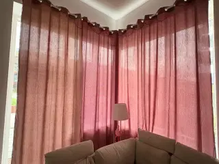 7 flotte gardiner i rosa farve sælges