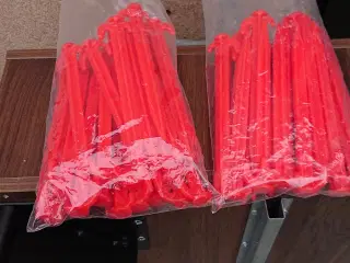 46 stk. Plastpløkker 