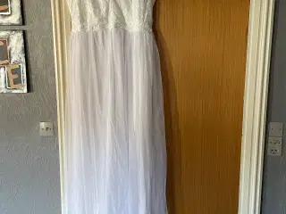 Brude kjole størrelse XL