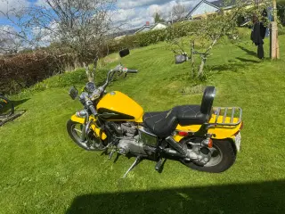 Honda VT 1100 ace