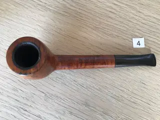 Ks 2 Diverse piber  kr 150 pr. stk.