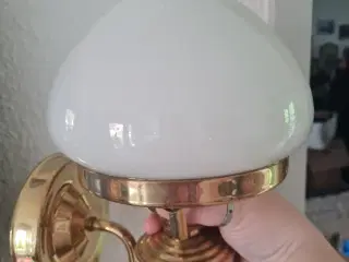 2 væg lamper med glas skærm 