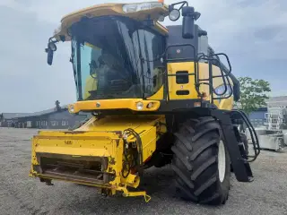 New Holland CX 8090 4WD