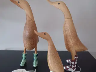 DCUK And med gummistøvler