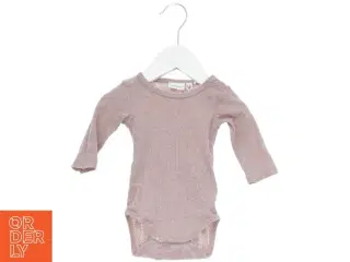 Langærmet body i glimmer fra Name It (str. 56)