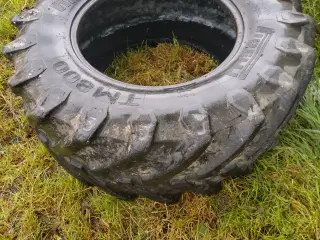 Dæk til traktor 540/65-r28