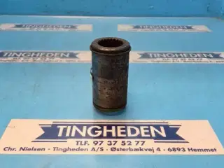 John Deere 1170 Muffe H133231