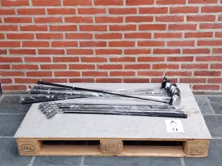  10 stk Køller og jern. Heraf 5 køller og 5 jern