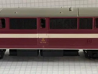 MCK MZ 1410 vinrød H0 DCC