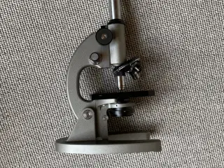 Mikroskop Olympus 35 cm i fin stand