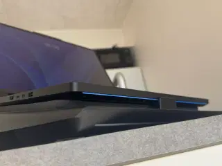 Lenovo Legion Pro 7i RTX 5080 – 32GB – næsten ny (