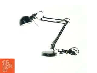 Sort arbejdslampe