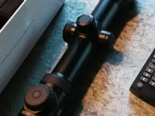 Zeiss V8 med skinne. 